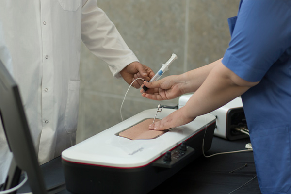 Jak zwiększać pewność siebie lekarzy w zakresie implantacji SCS?